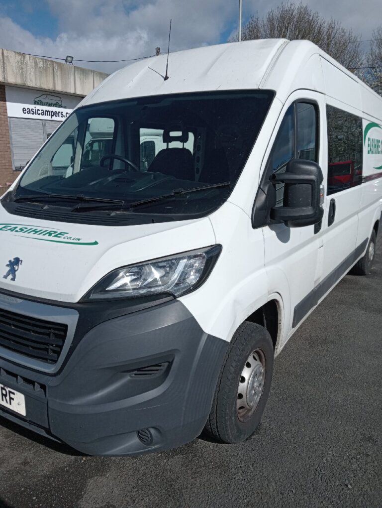 🚚 For Sale: 2016 Peugeot Boxer 6 Seater Crew Cab with Tow Bar! 🚚