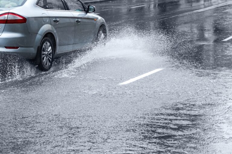 Rainy Weather Driving Tips for Wolverhampton